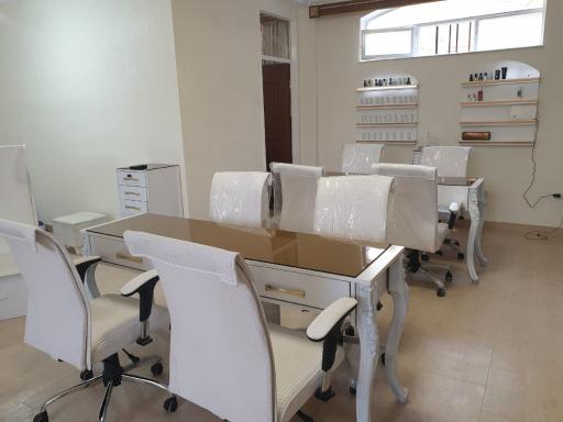 عکس سالن زیبایی لاله