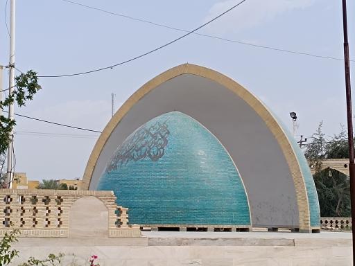 عکس آرامگاه دکتر قیصر امین‌پور