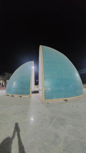 عکس آرامگاه دکتر قیصر امین‌پور