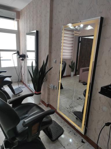 عکس سالن پارادایس