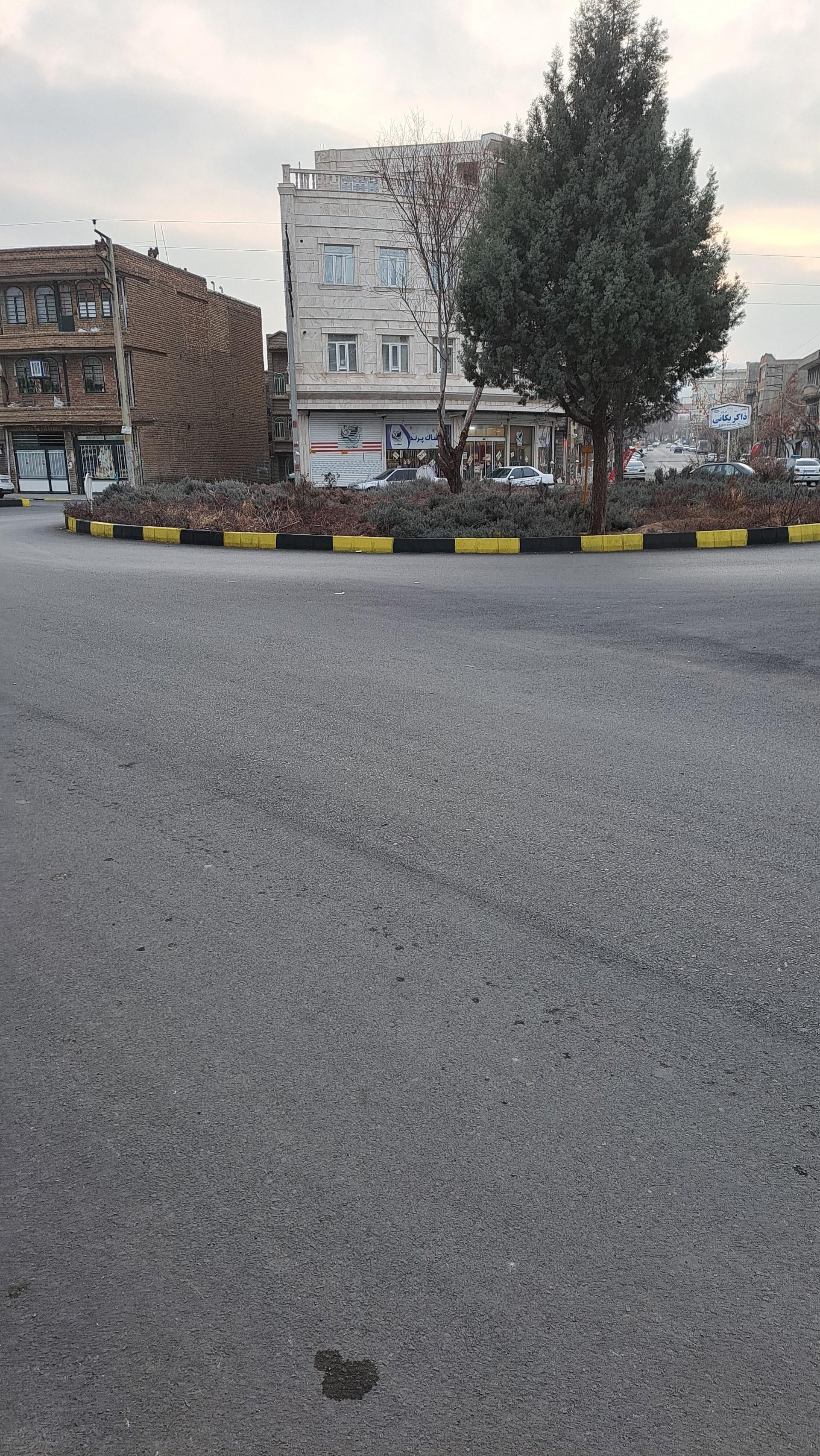 عکس فلکه ذاکر یکانی