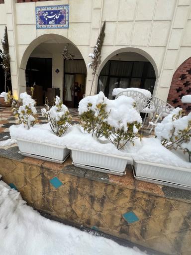 عکس امارت ماهور_ کافه آدم برفی