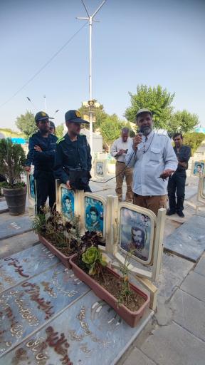 عکس مزار شهیدان مهرداد و مسعود عزیزالهی