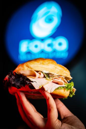 عکس ساندویچ ایتالیایی فوکا