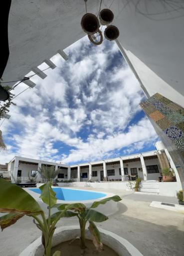 عکس عمارت مون 