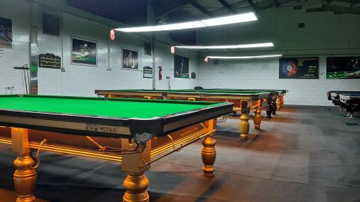 عکس باشگاه بیلیارد