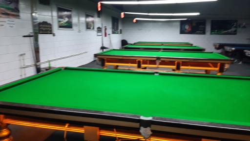 عکس باشگاه بیلیارد