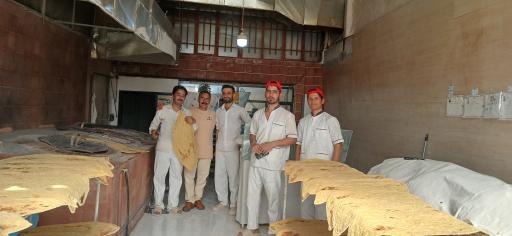 عکس نان محلی مرغوب کاشمری