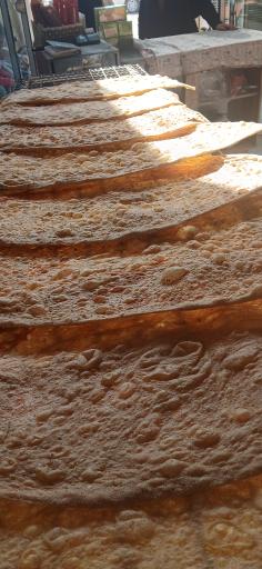 عکس نان محلی مرغوب کاشمری