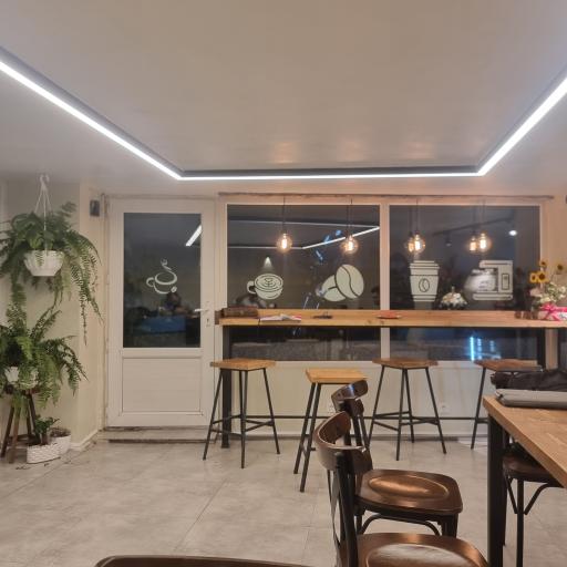 عکس کافه درباره