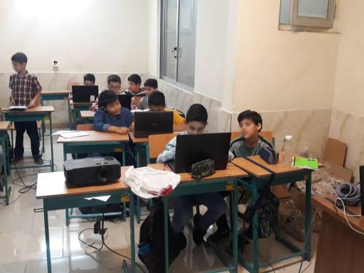 عکس دبستان پسرانه آیات