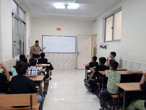 عکس دبستان پسرانه آیات