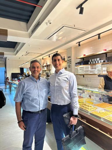 آدلی کافه مرزداران