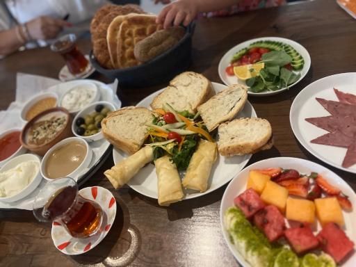 عکس آدلی کافه مرزداران