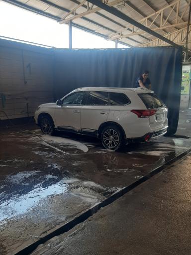 عکس مجتمع خدمات خودرویی و کارواش شبنم