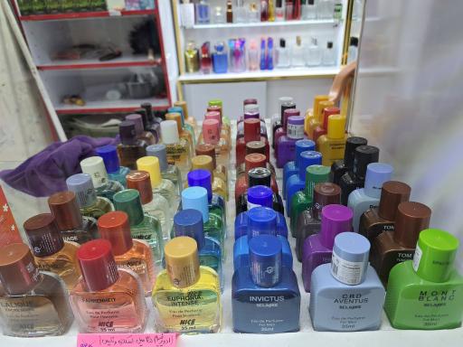 عکس عطریات و آرایشی لبی زوس
