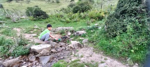 عکس چشمه شغون آب بن