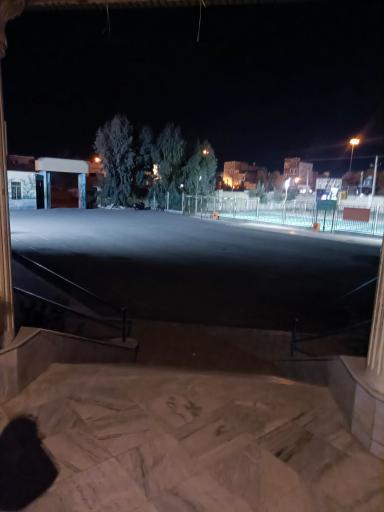 عکس دبیرستان محمدی کاشانی