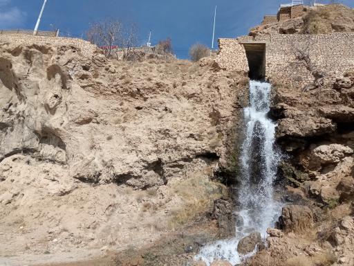 عکس آبشار تقرچه یا زیر مدرسه