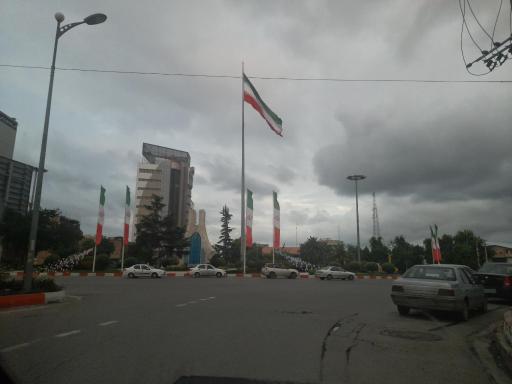 عکس فضای سبز میدان امام