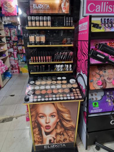 عکس مرکز خرید تک سایه