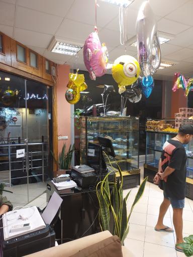 عکس قنادی کرنر