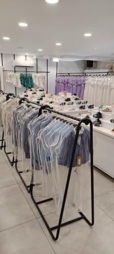 عکس پوشاک و کفش کودک و نوجوان لیو