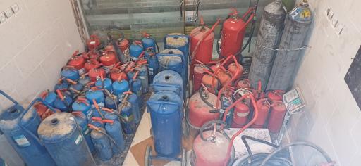 عکس خدمات شارژ کپسول آتش نشانی صدر