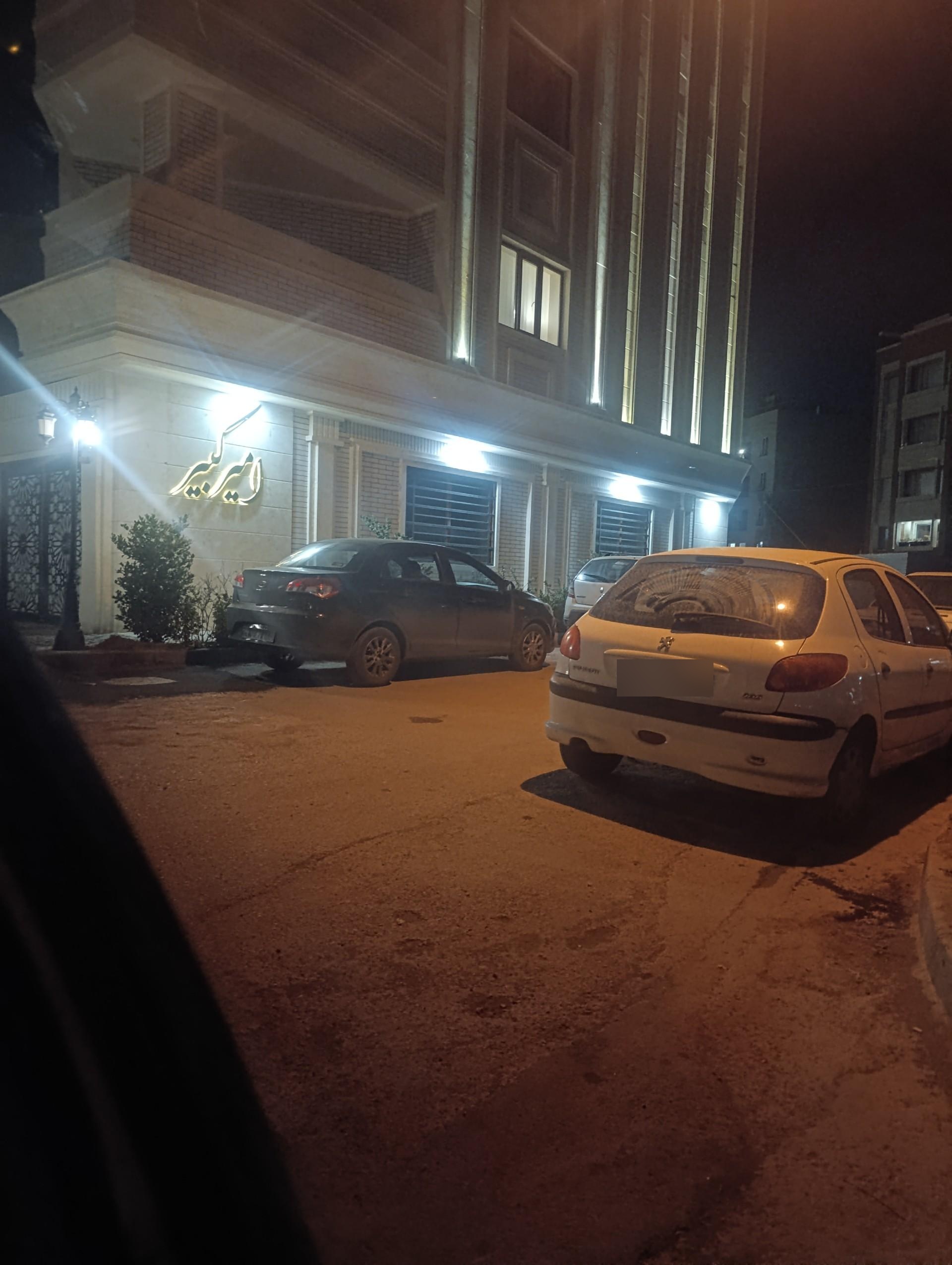 عکس مجتمع امیر اکبیر