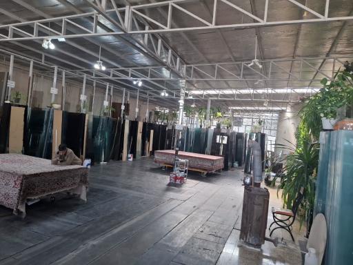 عکس انبار شیشه کرمی