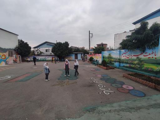 عکس مدرسه شهید منفرد هلومسر