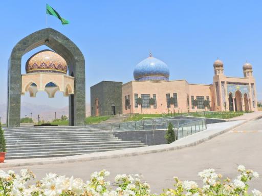 عکس یادمان شهدای گمنام 