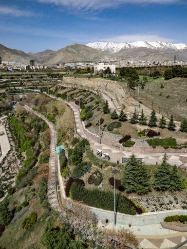 عکس پارکینگ نهج البلاغه