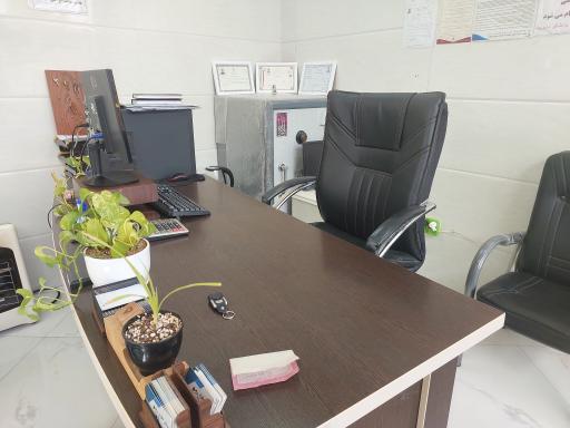 عکس مشاور املاک طلوع