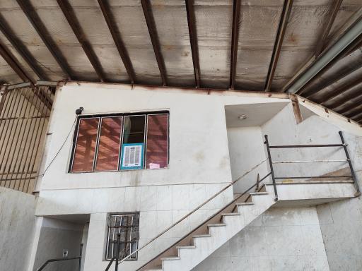 عکس بارفروشی حسین سرگلزایی