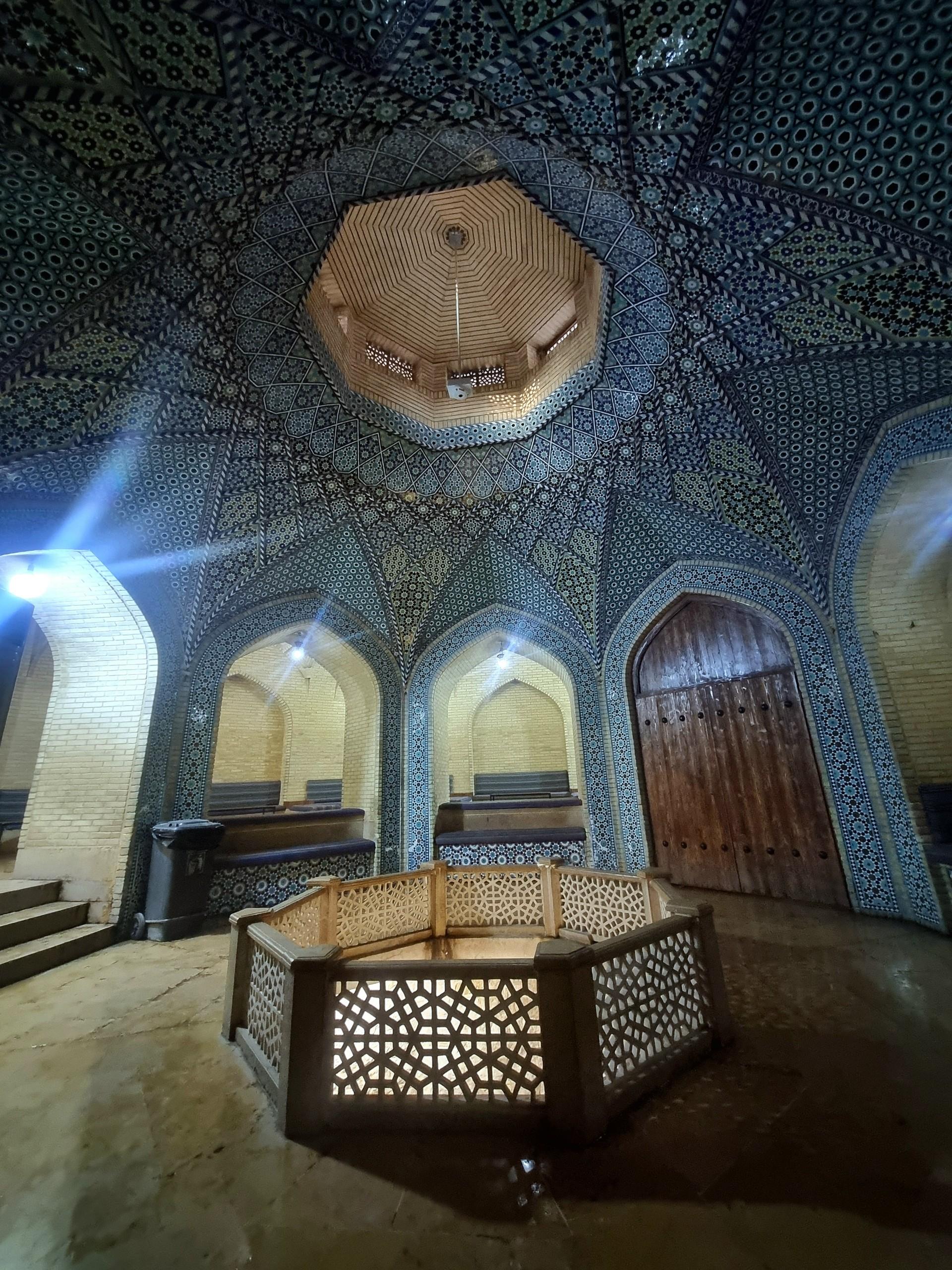 عکس آرامگاه سعدی