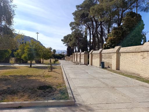 عکس آرامگاه سعدی