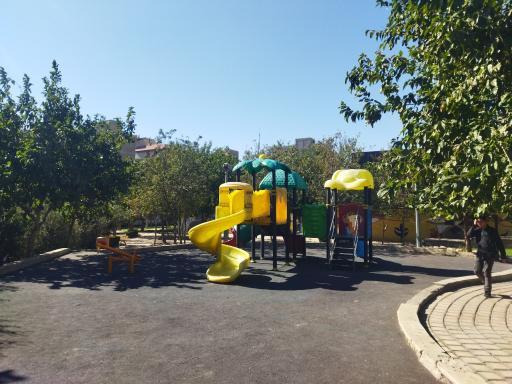 عکس بوستان مهرآفرین