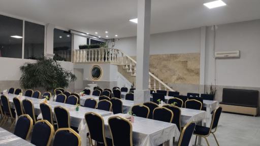 عکس رستوران و غذا آماده ملک