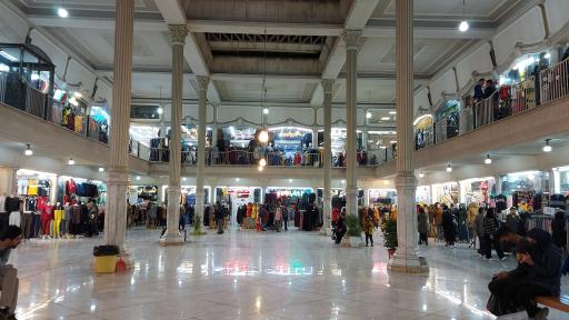 عکس مجتمع تجاری رضا