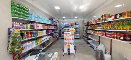 عکس هایپرمارکت نوین(برتنش)