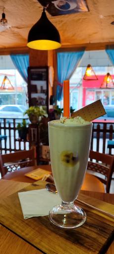 عکس کافه چوب 