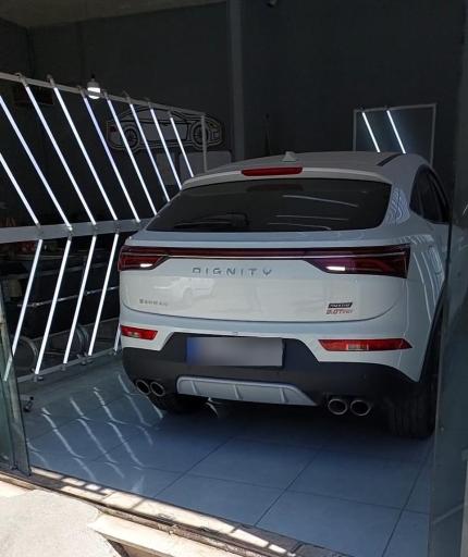 عکس کارشناسی رنگ خودرو امید