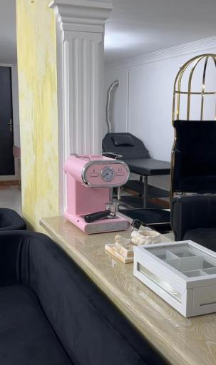 عکس سالن زیبایی هدیه مردی (+HDD)