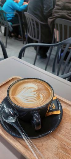 بستنی داداش علی