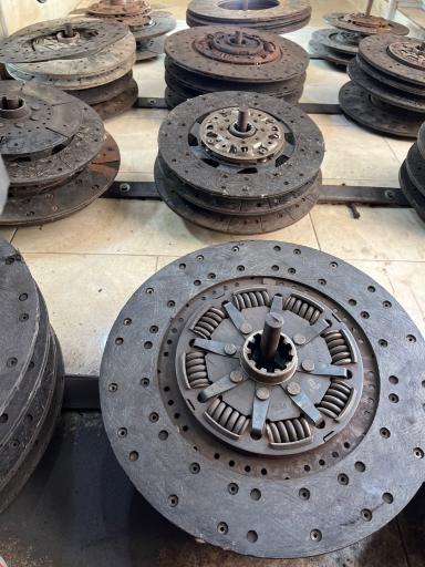 عکس دیسک و صفحه کلاج روشن