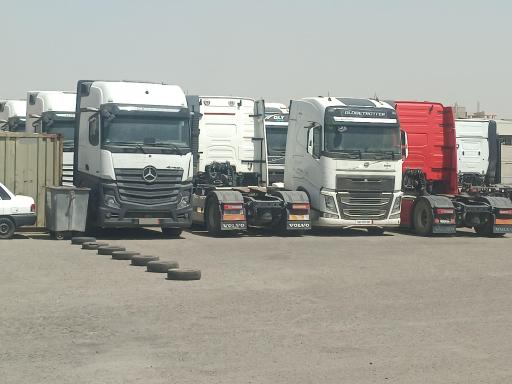 عکس پارکینگ و دپو رادوین خلیج فارس