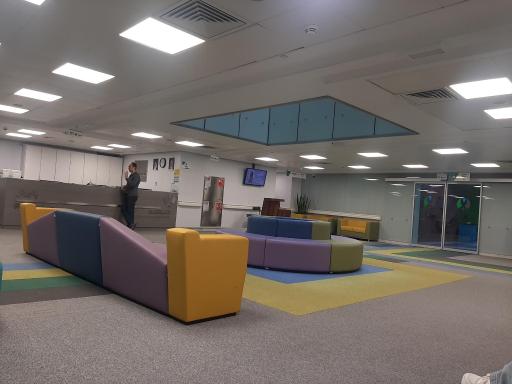 عکس بیمارستان سرطان برکت