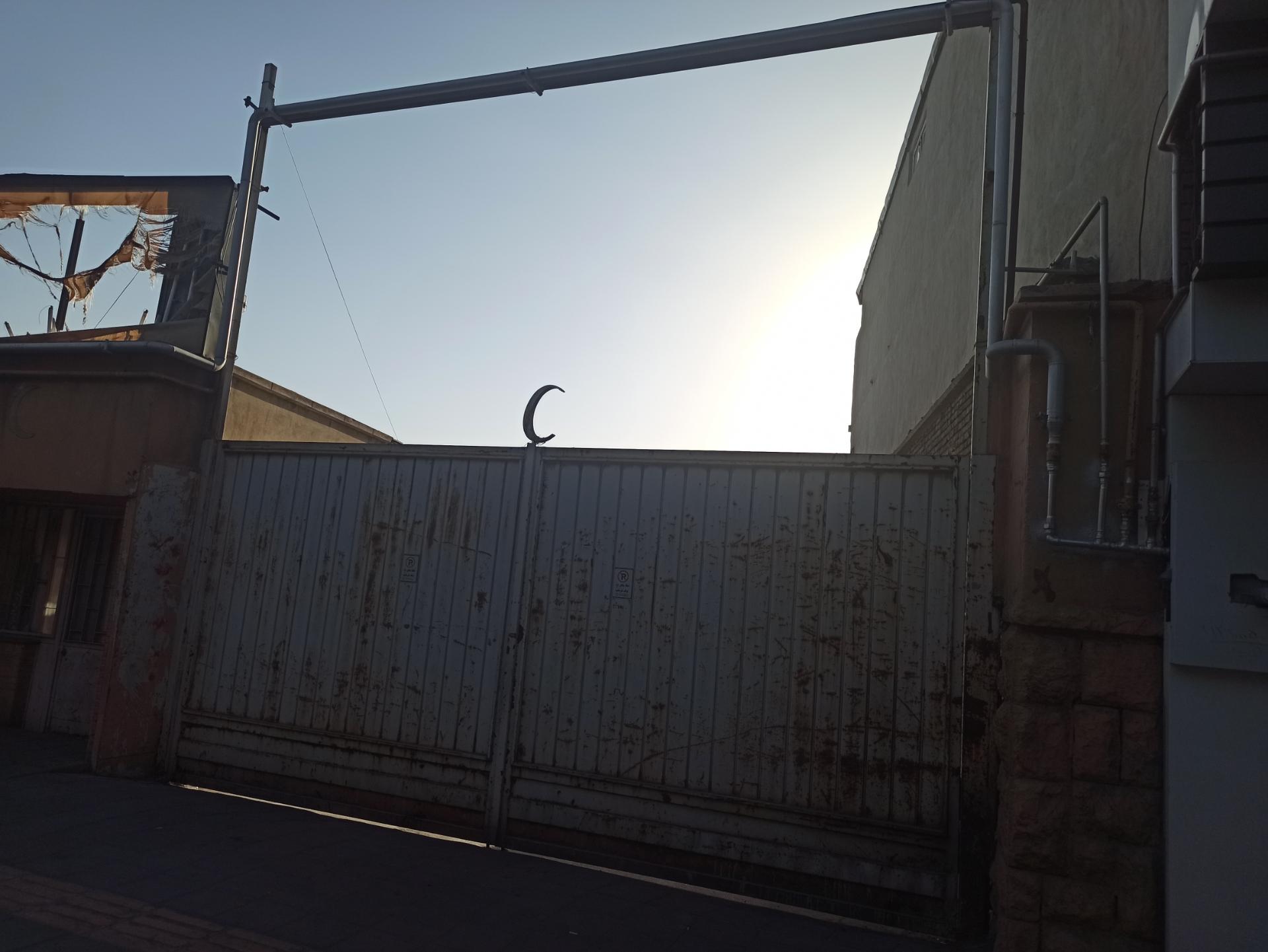 عکس گاراژ و تعمیرات اتومبیل وحدت