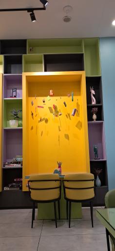 عکس کافه کتاب ارجمند